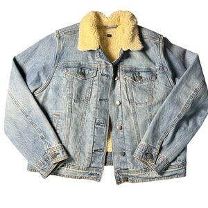 Universal Thread Sherpa Lined Jean Jacket Large.